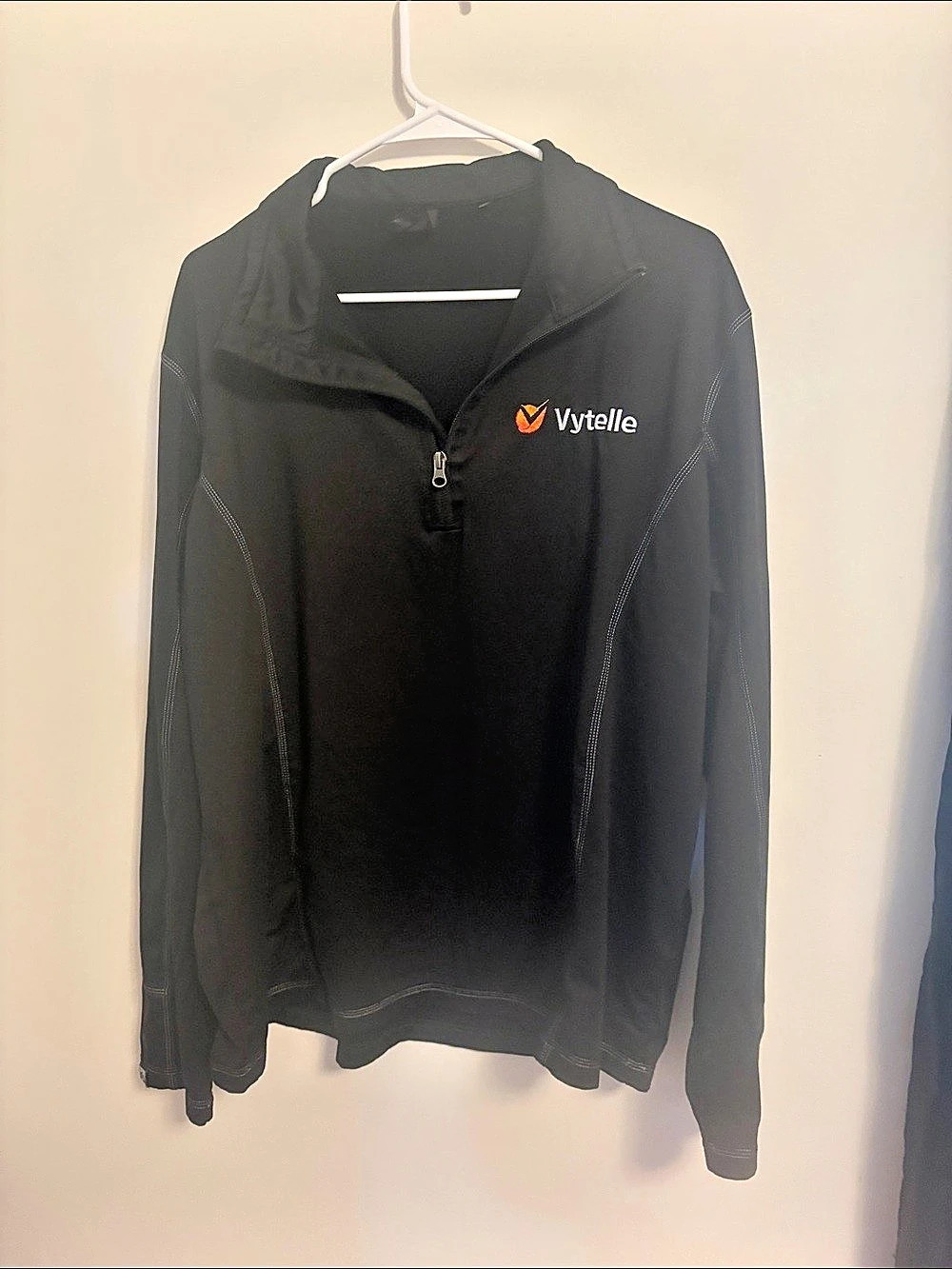 Vytelle Men's Black Quarter-Zip Jacket Size XL Like New